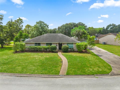 Photo of 3822 Avenue P, Rosenberg, TX 77471 (MLS # 21520631)