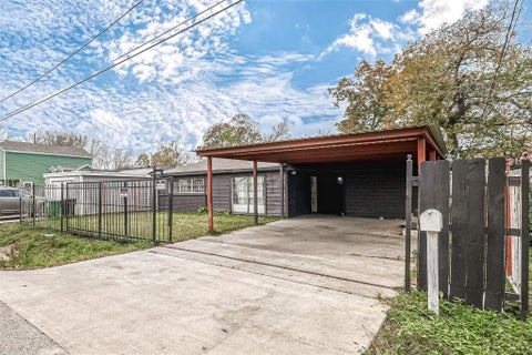 Photo of 6718 Madrid Street, Houston, TX 77021 (MLS # 16480373)