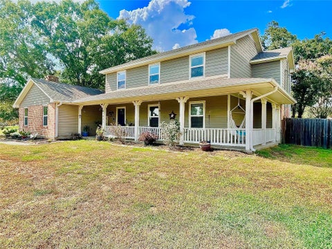Homes For Sale - 3000 Shadow Lawn St<br/> Washington County, Brenham, TX 77833
