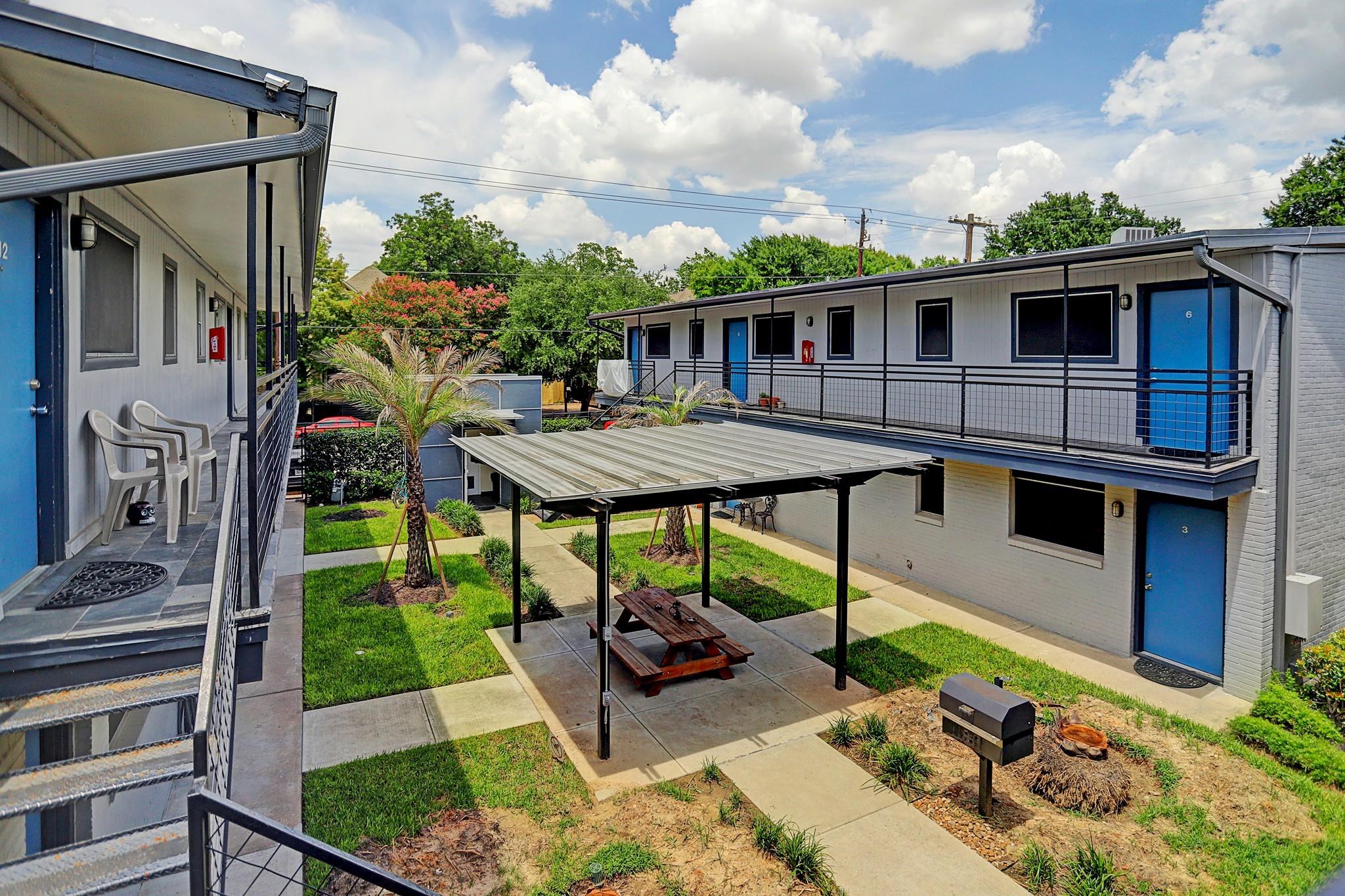 405 Hawthorne Street 21