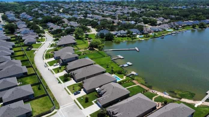 1423 Friendship Trail