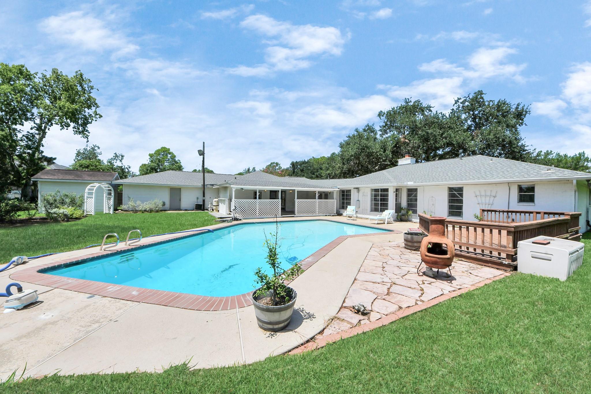 801 Meadow Lark Ave