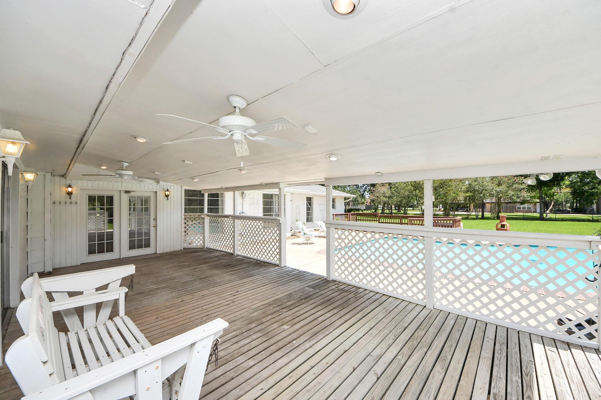 801 Meadow Lark Ave