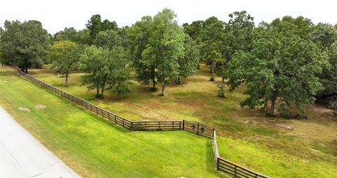 Photo of 26161 Crown Ranch Boulevard, Montgomery, TX 77316 (MLS # 7796608)