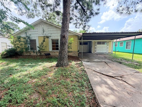 Photo of 2110 Flynn Drive, Pasadena, TX 77502 (MLS # 28451606)