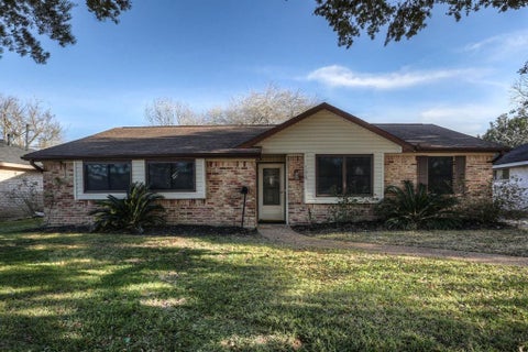 Homes For Sale - 11010 Sagecrest Lane<br/> Harris County, Houston, TX 77089
