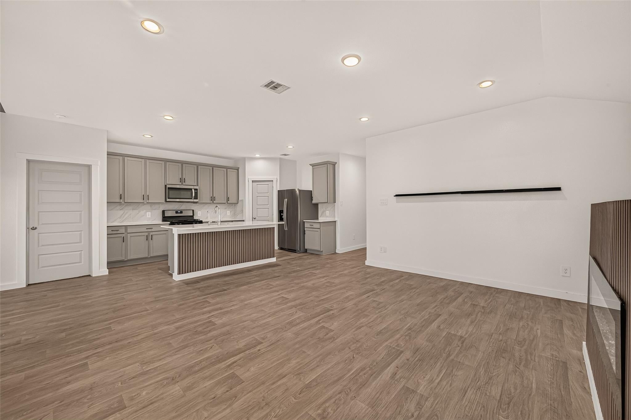 1710 Mountain Echo Drive