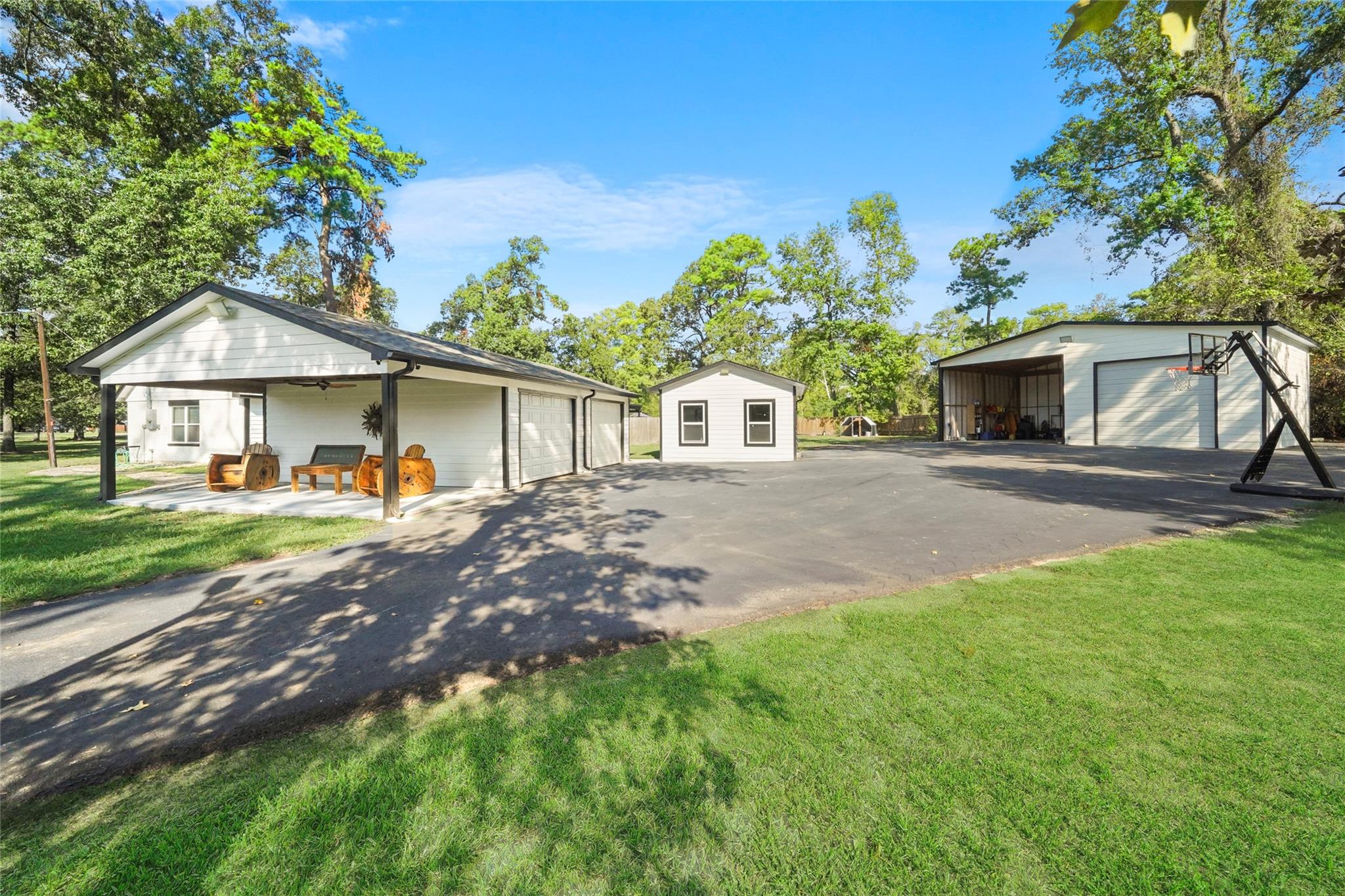 8526 Oakwood Drive