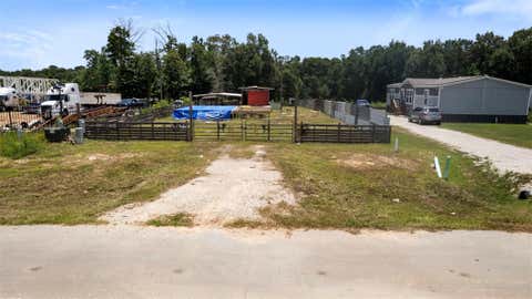 Photo of 574 Road 5268, Cleveland, TX 77327 (MLS # 39441120)