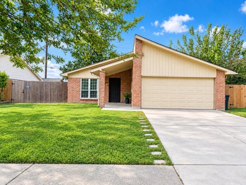 Photo of 8515 Twisting Vine Lane, Houston, TX 77040 (MLS # 90880112)