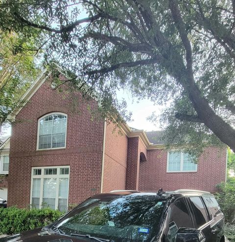 Photo of 2514 Creek Bluff Lane, Missouri City, TX 77459 (MLS # 38257230)