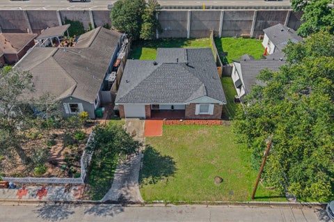 Photo of 605 Kelley Street, Houston, TX 77009 (MLS # 89514792)
