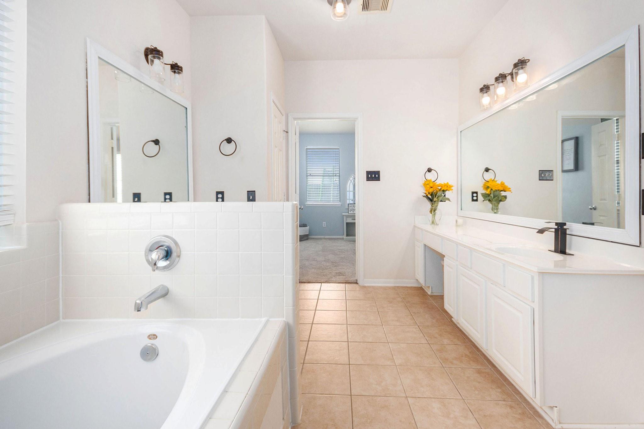 Baytown, Texas 77521, United States, 3 Bedrooms Bedrooms, ,2 BathroomsBathrooms,Residential,Active,166686