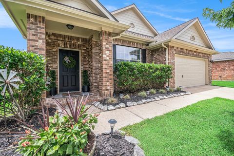 Photo of 4706 Shale Drive, Baytown, TX 77521 (MLS # 66785491)