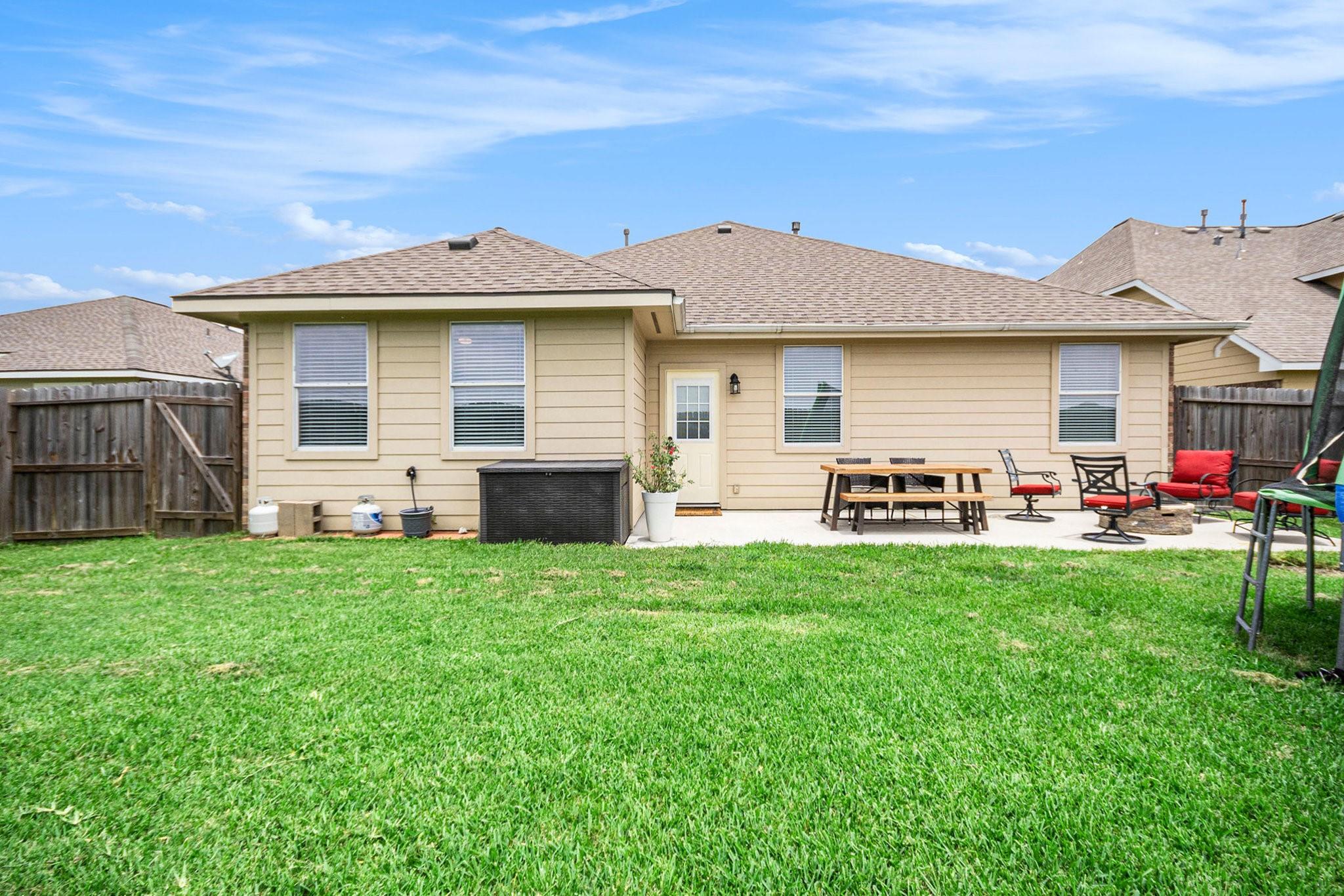 Baytown, Texas 77521, United States, 3 Bedrooms Bedrooms, ,2 BathroomsBathrooms,Residential,Active,166686