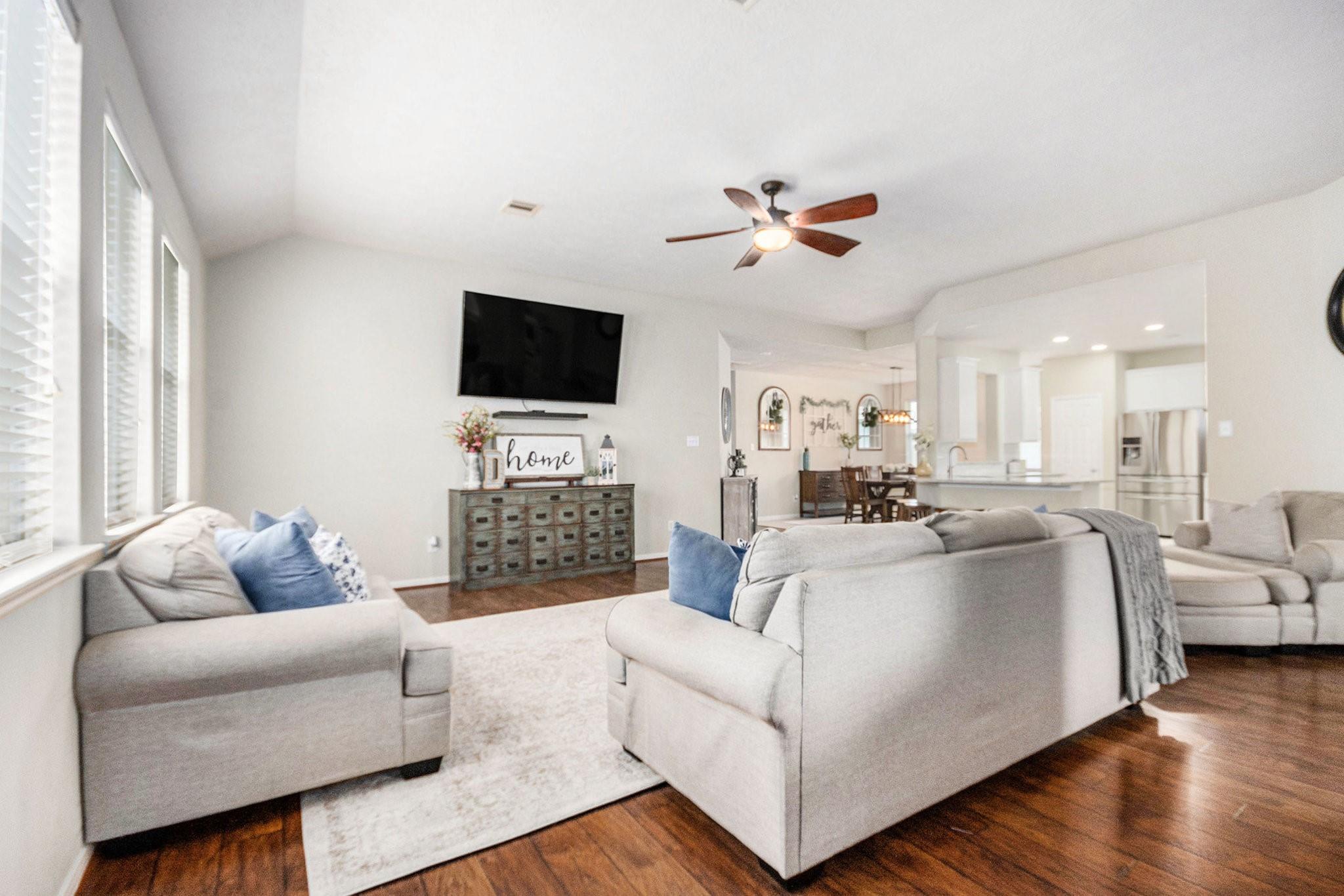 Baytown, Texas 77521, United States, 3 Bedrooms Bedrooms, ,2 BathroomsBathrooms,Residential,Active,166686