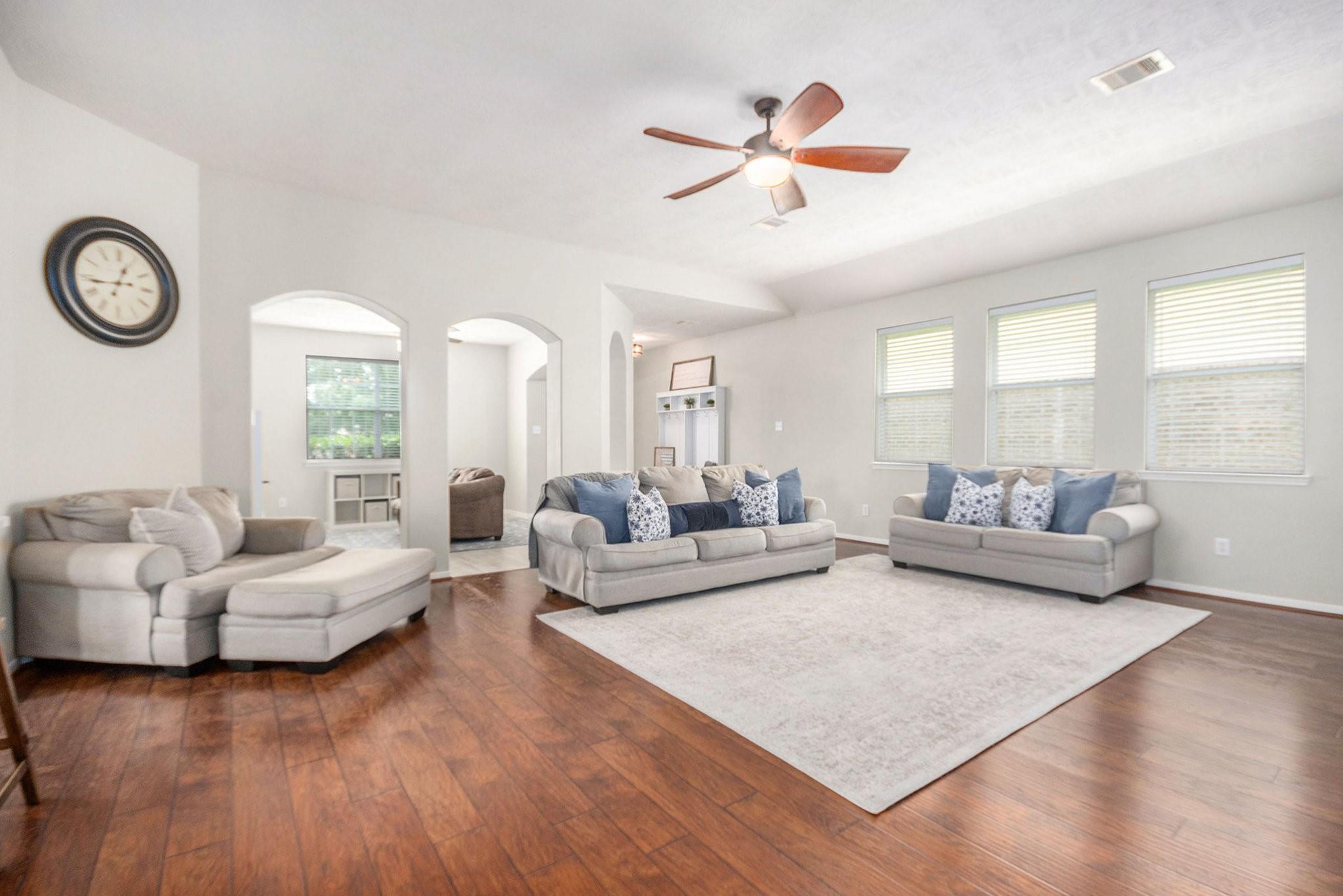 Baytown, Texas 77521, United States, 3 Bedrooms Bedrooms, ,2 BathroomsBathrooms,Residential,Active,166686