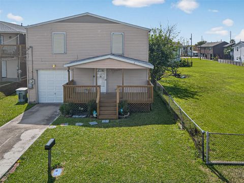 Homes For Sale - 2115 Hollywood Avenue<br/> Galveston, TX 77551