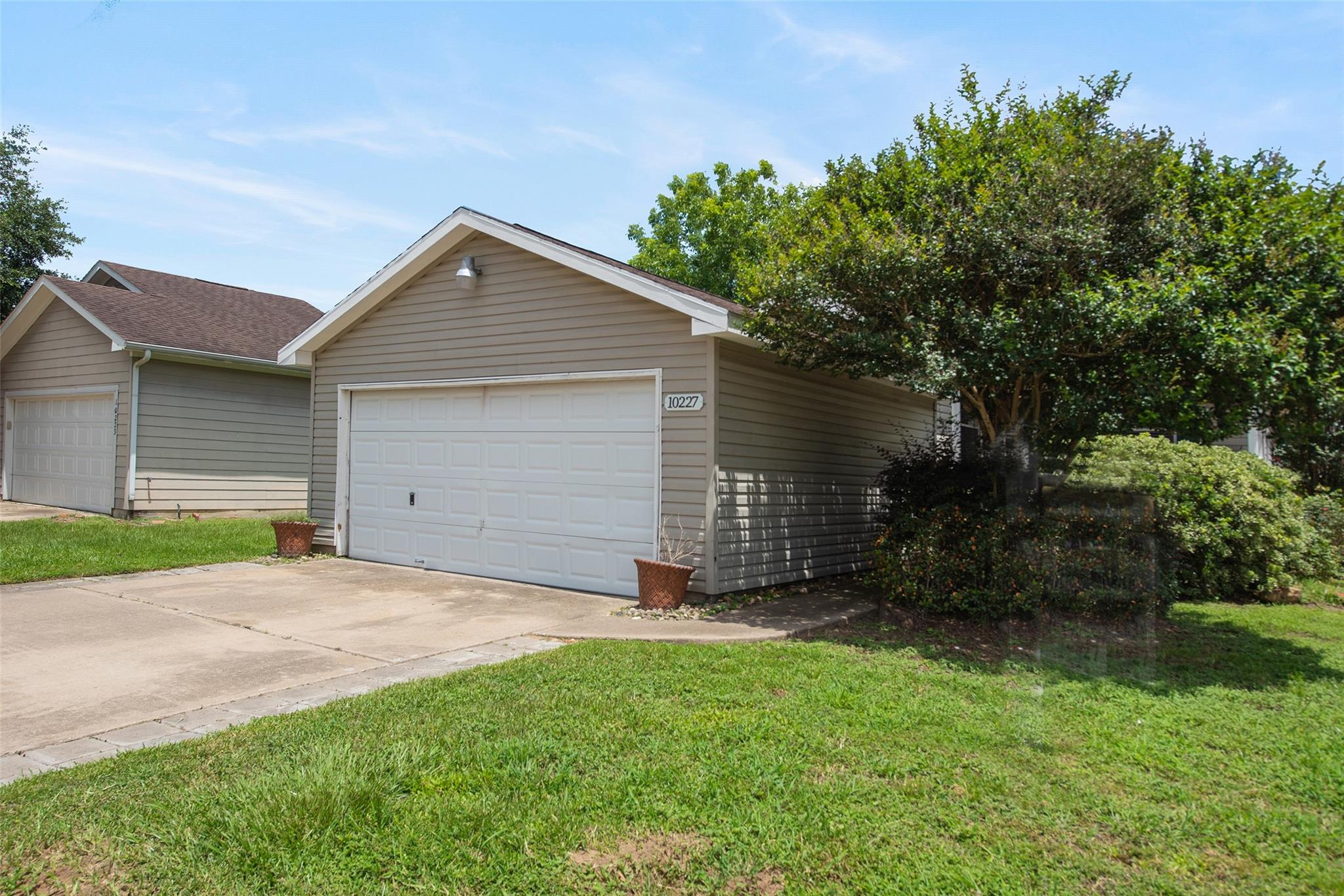 10227 Checkerberry Park Ln
