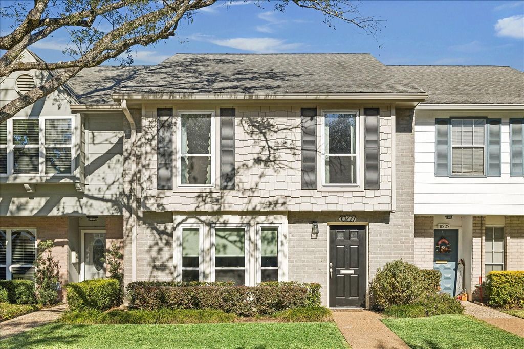 Photo of 10227 Longmont Drive #34/2, Houston, TX 77042 (MLS # 59007447)