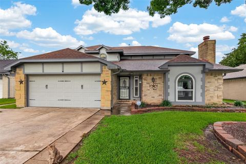 Photo of 12110 Essenbruk Drive, Houston, TX 77066 (MLS # 42202948)