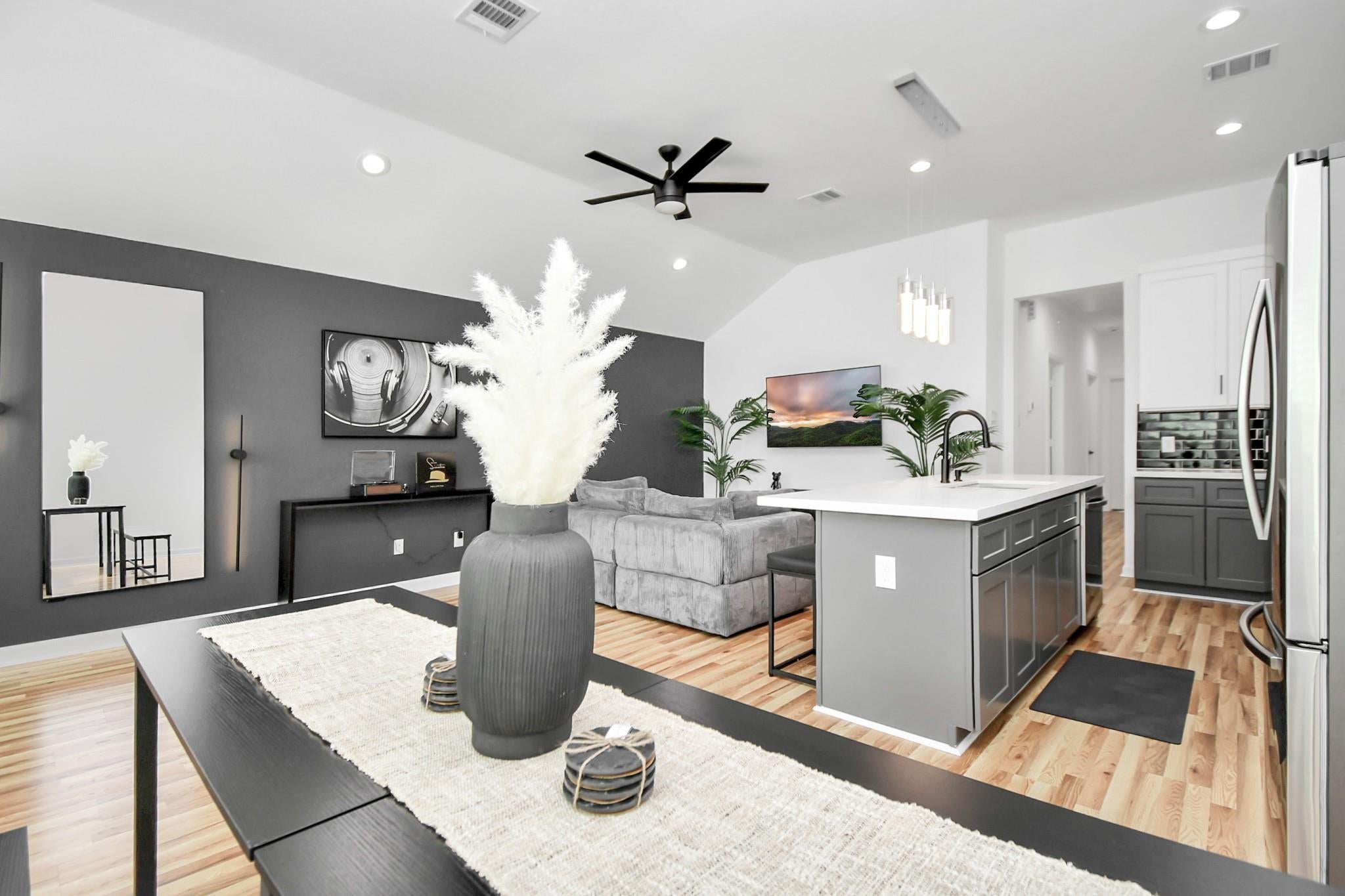 5125 Chennault Street A/B