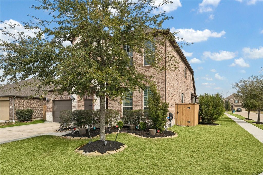 Photo of 15430 Paxton Woods Drive, Humble, TX 77346 (MLS # 65379927)