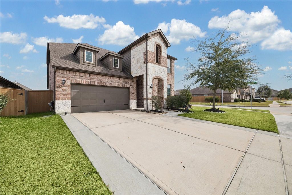 Photo of 15430 Paxton Woods Drive, Humble, TX 77346 (MLS # 65379927)