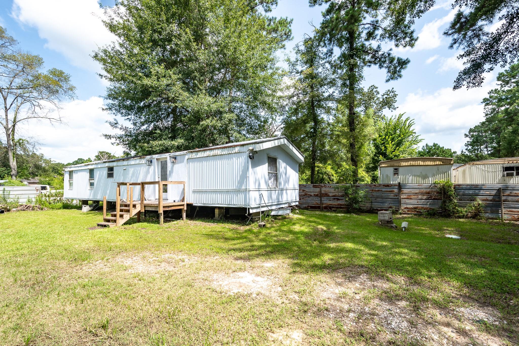 27085 Coach Light Lane