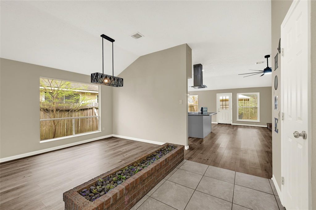 Photo of 5306 Shady Gardens Drive, Houston, TX 77339 (MLS # 66310351)