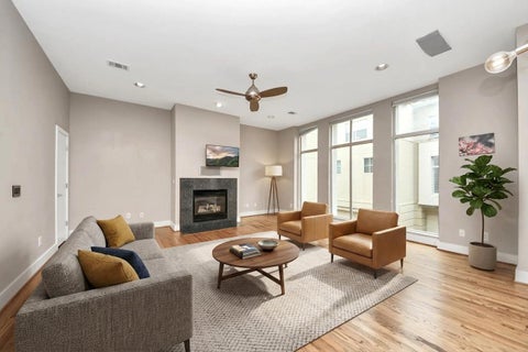 Photo of 1112 Columbus Street #B, Houston, TX 77019 (MLS # 29965197)