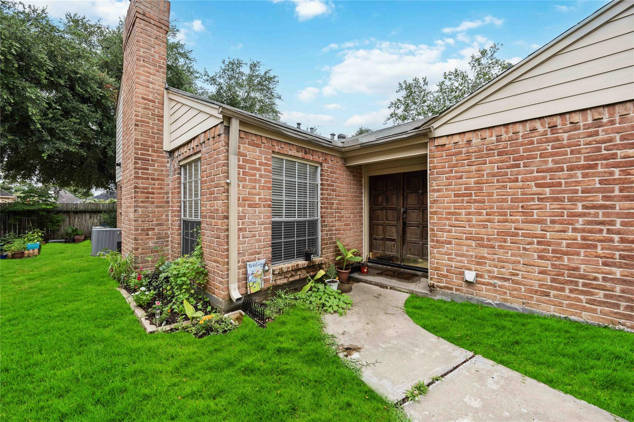 805 Chateau Place
