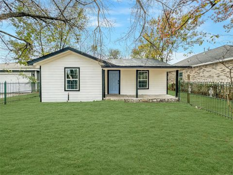Photo of 306 Armstrong Street, Houston, TX 77029 (MLS # 29826116)