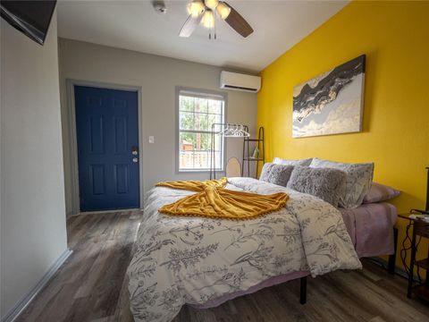Photo of 7124 Avenue F #2, Houston, TX 77011 (MLS # 32595682)