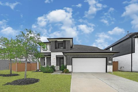 Photo of 8418 Manta Ray Cir Dr, Cypress, TX 77433 (MLS # 15897456)