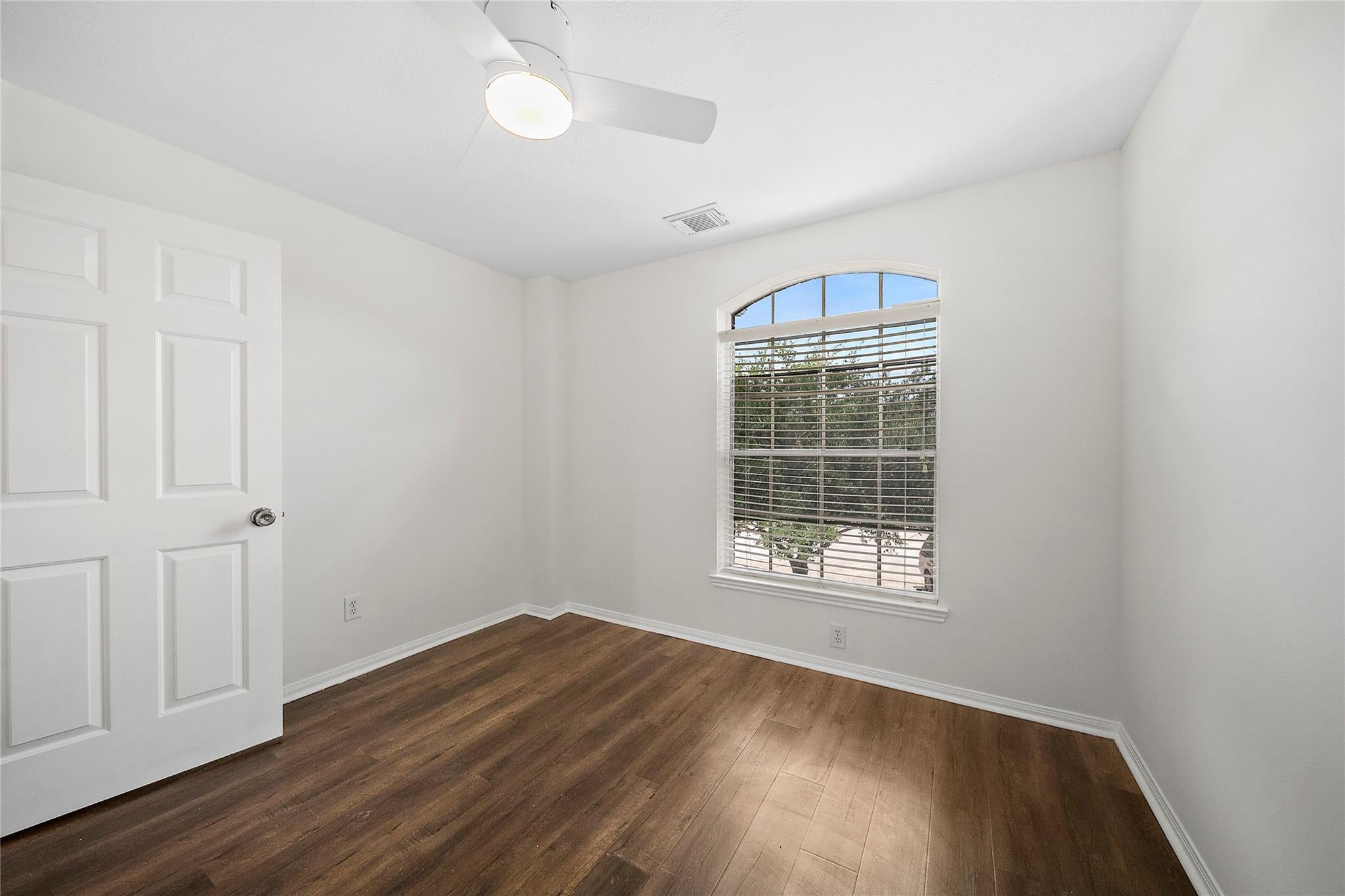 3122 Glen Cullen Lane