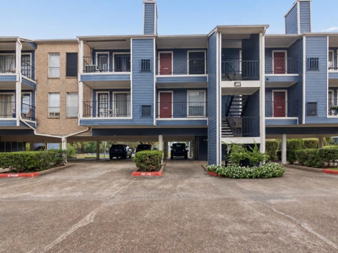 Photo of 18519 Egret Bay Boulevard #1906, Webster, TX 77058 (MLS # 41921217)