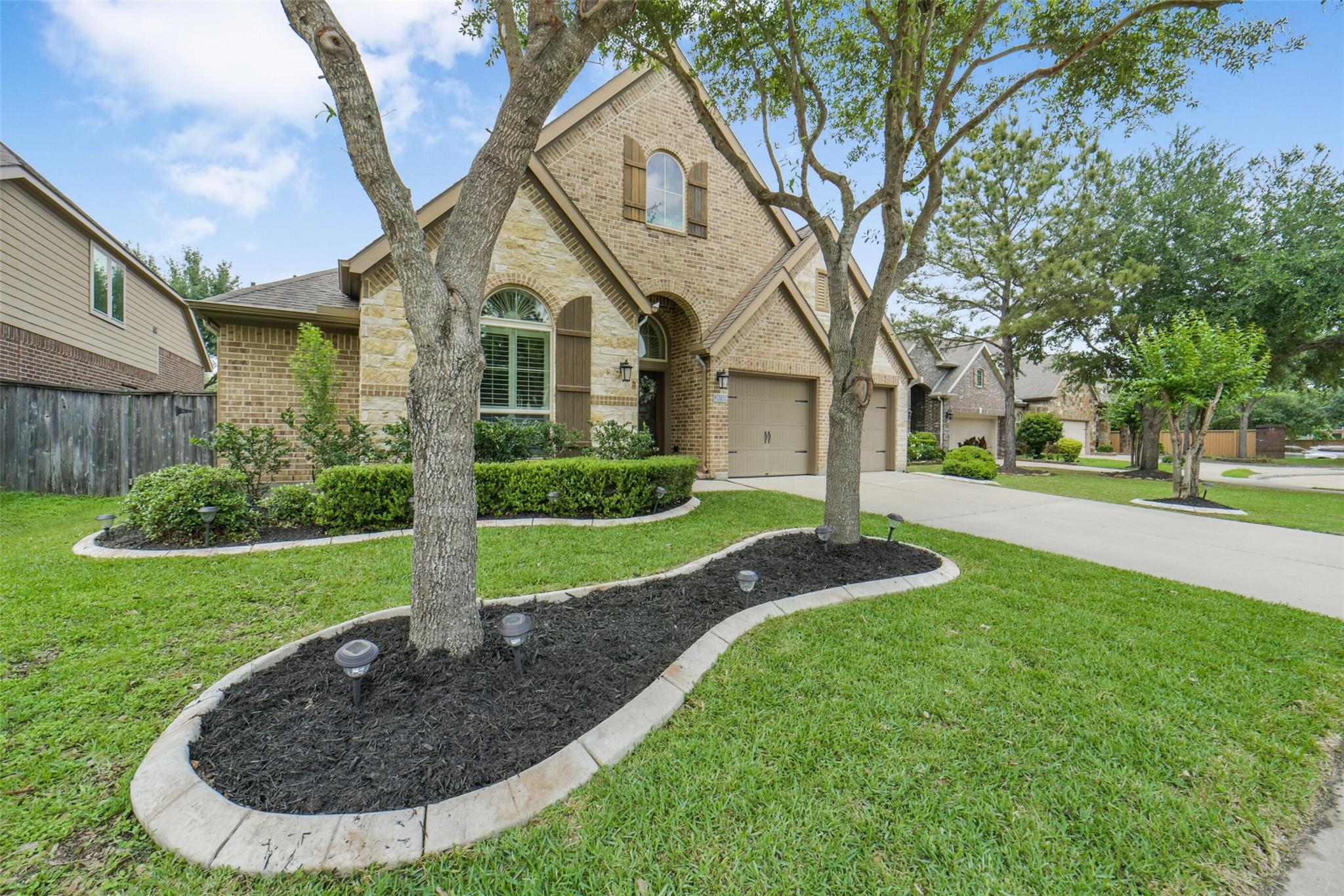 28710 Hemlock Red Court