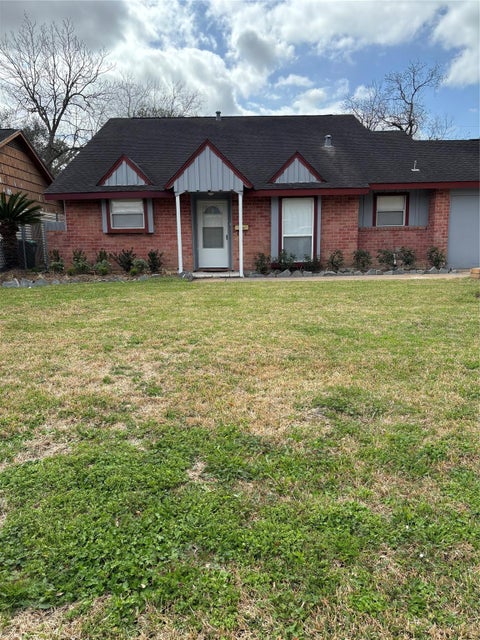 Tiny photo for 4115 Tidewater Drive, Houston, TX 77045 (MLS # 97220169)