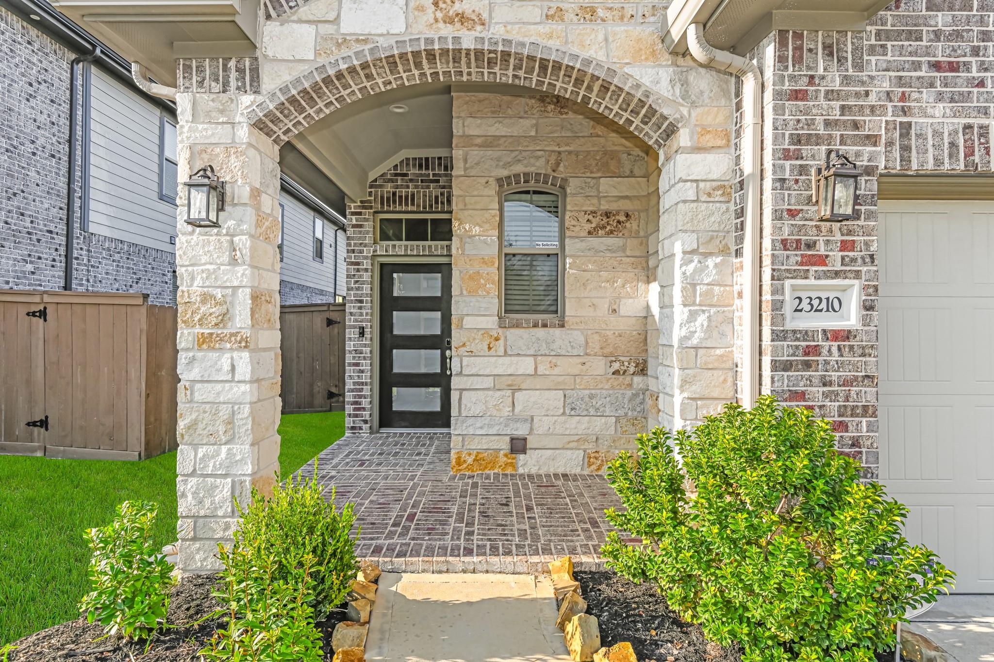 23210 Penstemon Trail