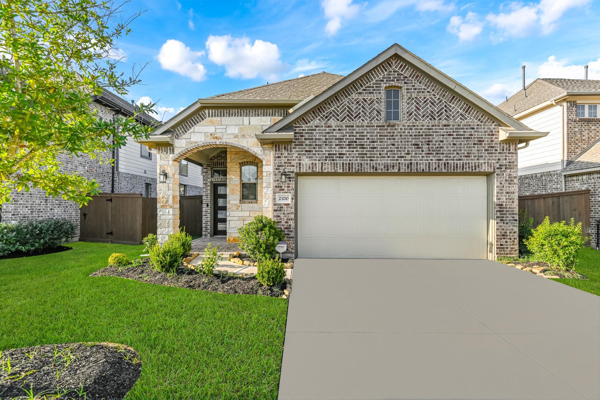 23210 Penstemon Trail
