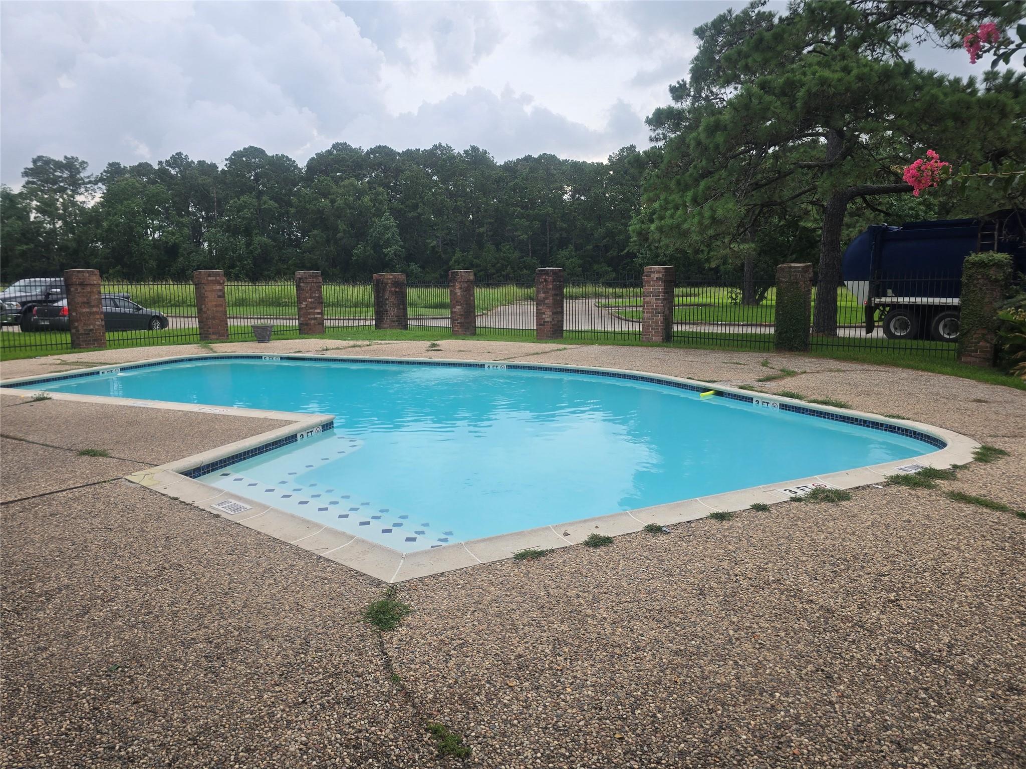 2501 Gulf Freeway 249D