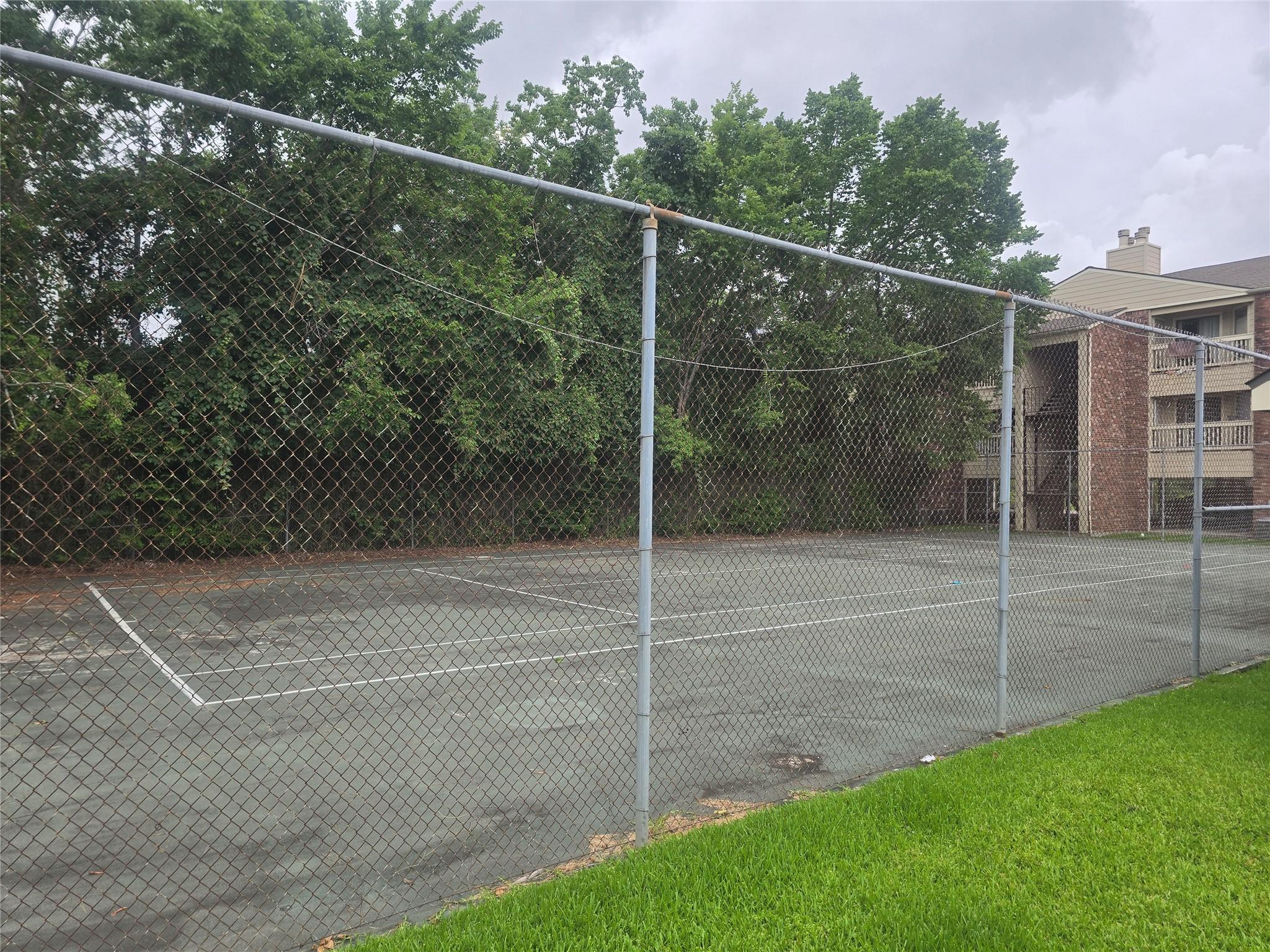 2501 Gulf Freeway 249D