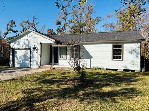 Photo of 7413 W Knoll Street, Houston, TX 77028 (MLS # 30299666)