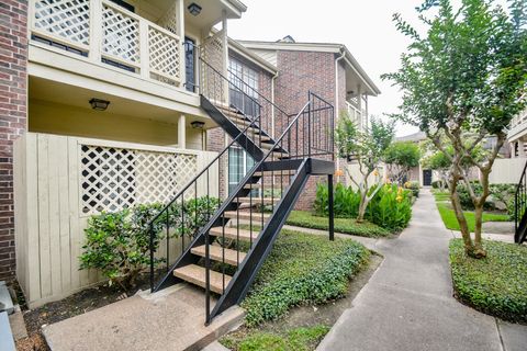 2121 El Paseo Street 2002 Houston TX 77054