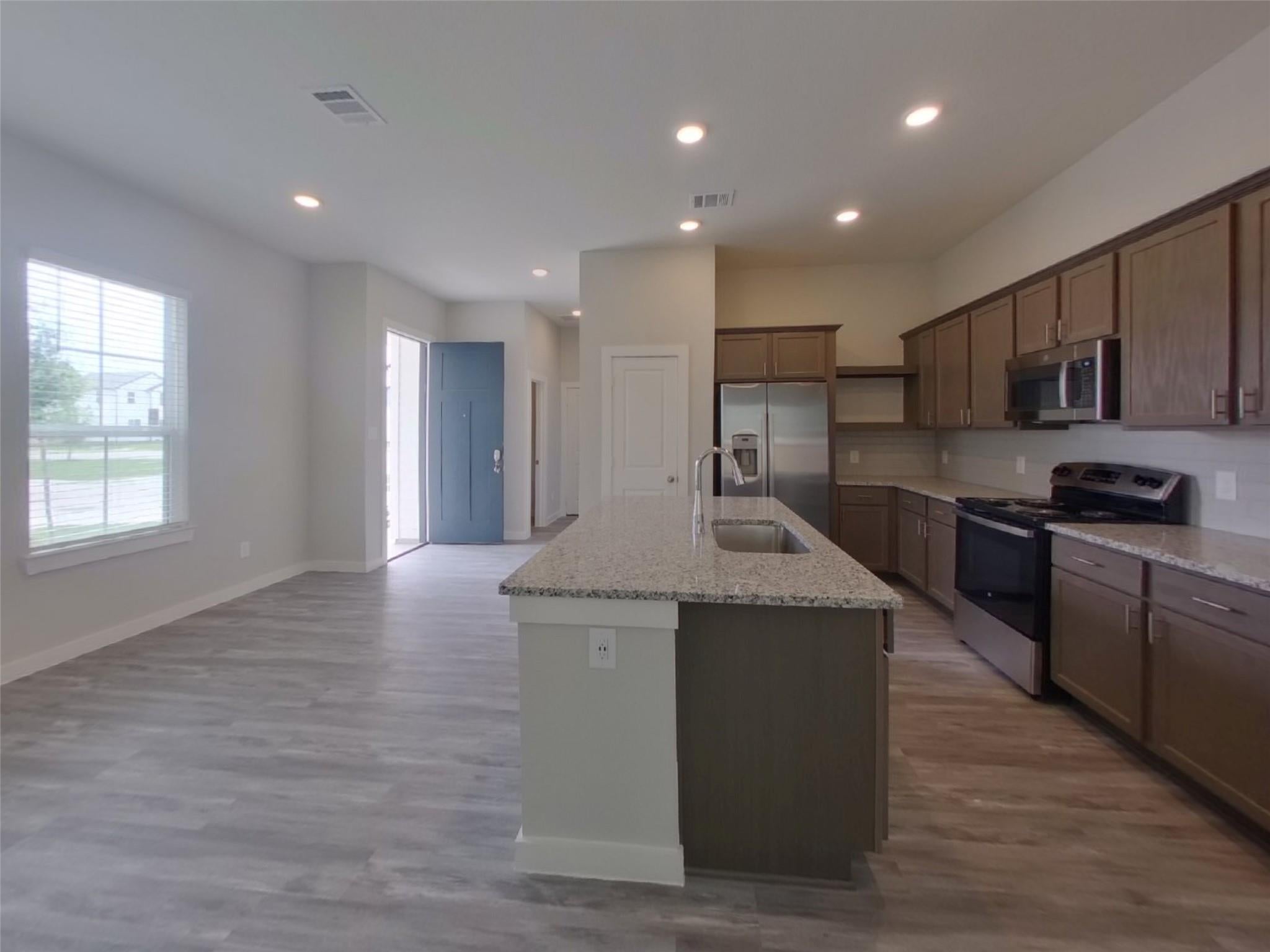 9835 Willow Creek Commerce Drive 213