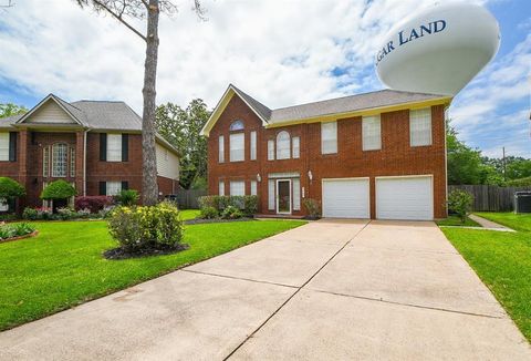 Photo of 2226 Mill Creek Drive, Sugar Land, TX 77478 (MLS # 11492528)