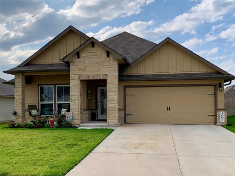 Photo of 1005 Briscoe Street, Brenham, TX 77833 (MLS # 64827285)