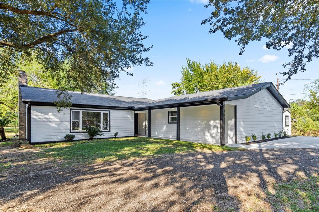 Photo of 5425 Jeffrey Street, Dickinson, TX 77539 (MLS # 3643557)