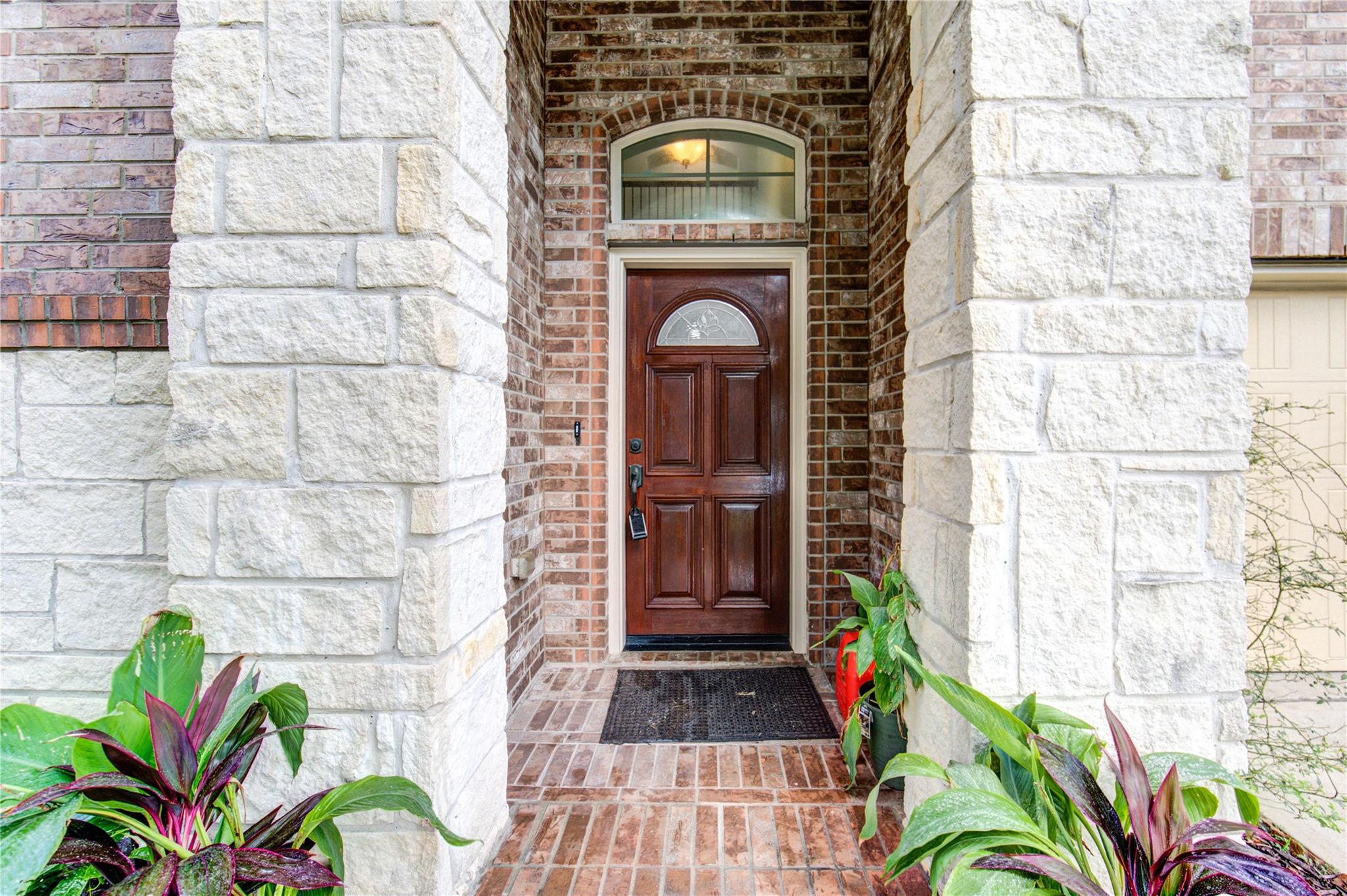 4814 Oak Rambling Drive